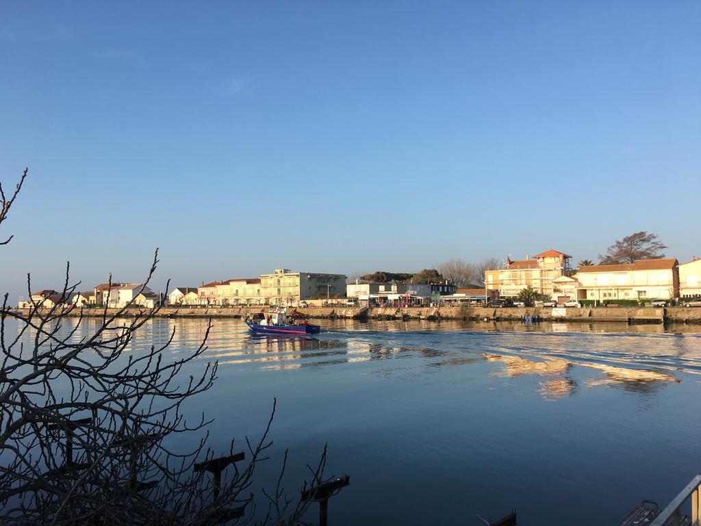 Villa L'Amiraute Agde Bagian luar foto