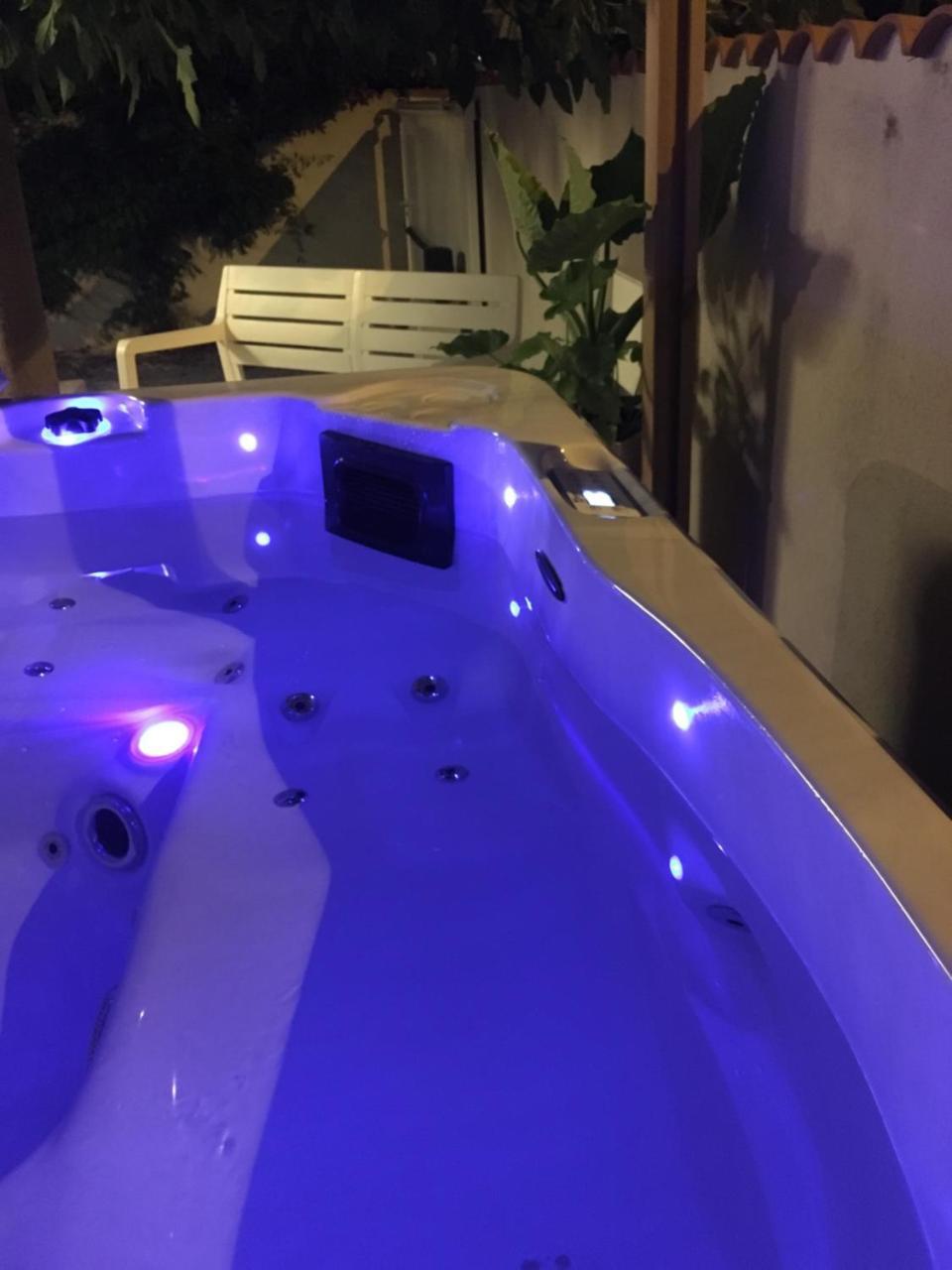 Villa L'Amiraute Agde Bagian luar foto
